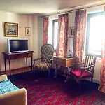 Dworek Adamski Nocleg ze śniadaniem