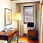 Bed & Breakfast Dworek Adamski