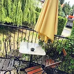 Dworek Adamski 3*