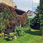 Dworek Adamski Nocleg ze śniadaniem