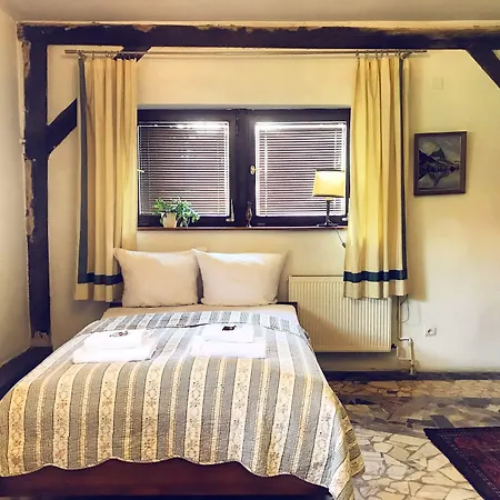 Bed & Breakfast Dworek Adamski