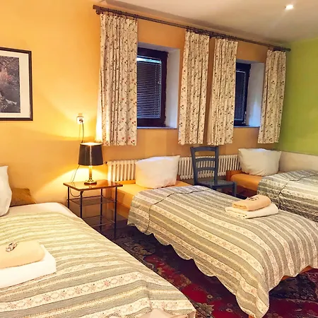 Bed & Breakfast Dworek Adamski