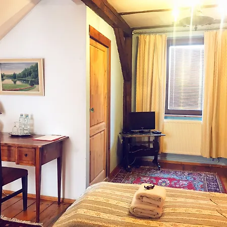 Dworek Adamski 3* Валбжих