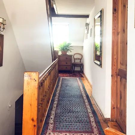 Dworek Adamski Bed & Breakfast 3*