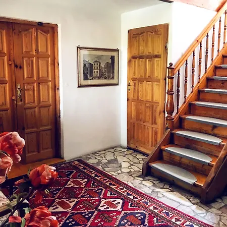 Dworek Adamski Bed & Breakfast 3*