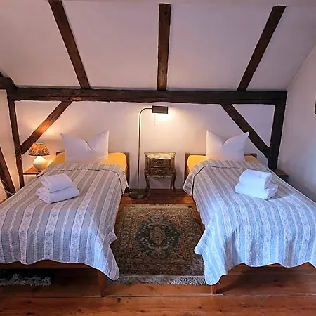 Dworek Adamski B&B 바우브자이치