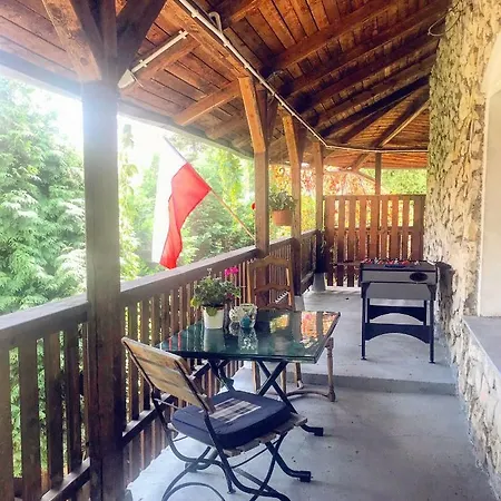 Bed and breakfast Dworek Adamski 3*