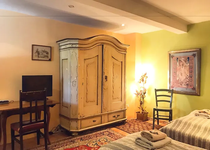 Bed & Breakfast Dworek Adamski Walbrzych