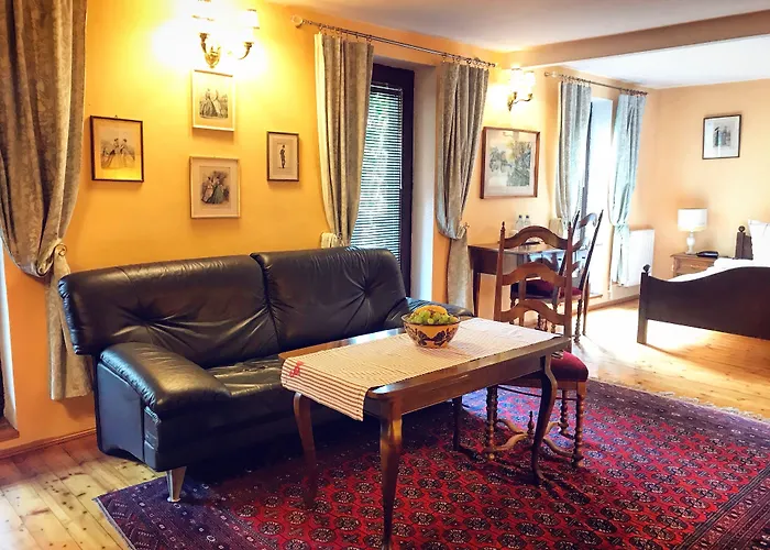 Bed & Breakfast Dworek Adamski