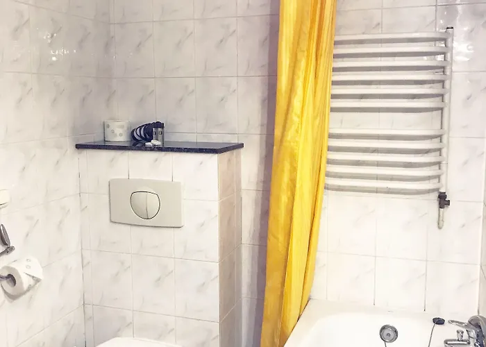 Dworek Adamski Bed & Breakfast