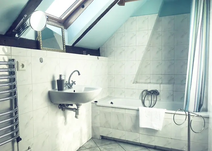 Dworek Adamski 3* Walbrzych