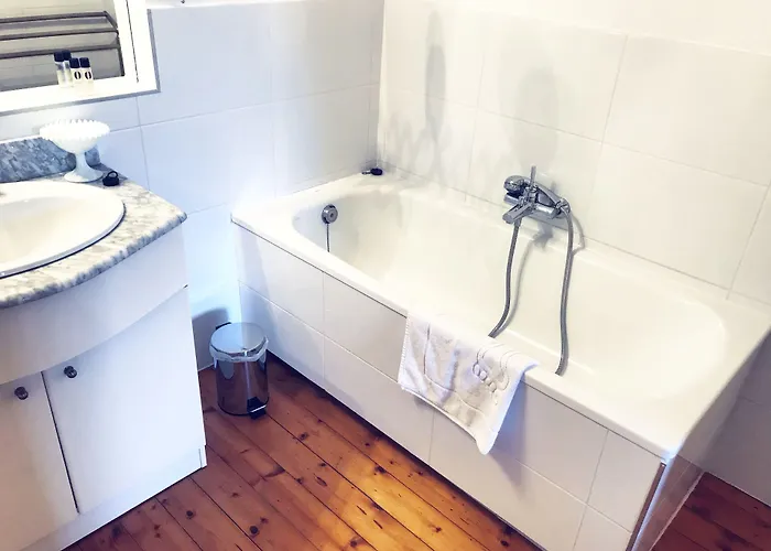 Bed & Breakfast Dworek Adamski 3*