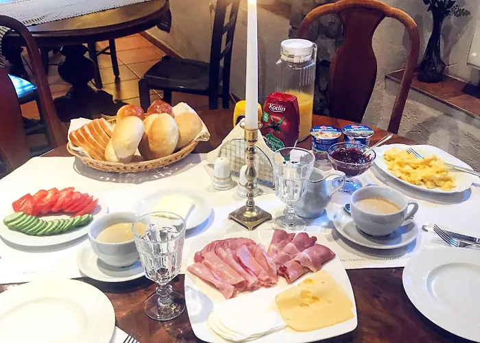 Dworek Adamski Bed & Breakfast Walbrzych