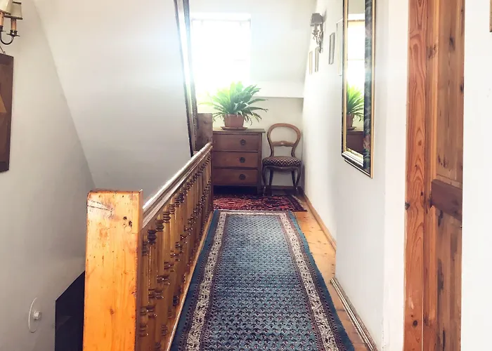 Dworek Adamski Bed & Breakfast 3*