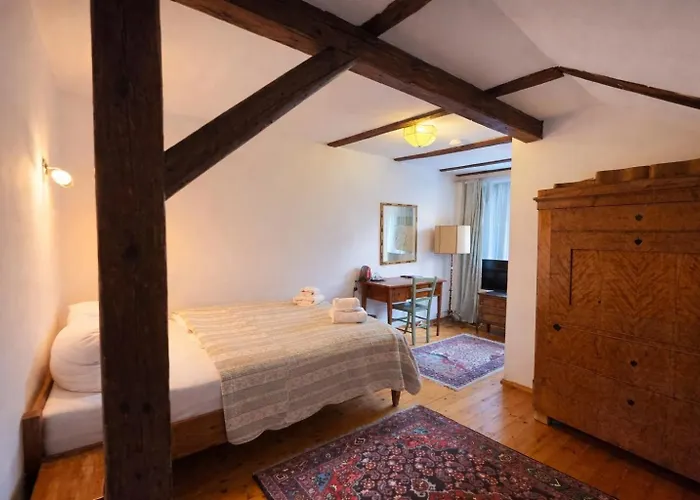 Bed & Breakfast Dworek Adamski 3*