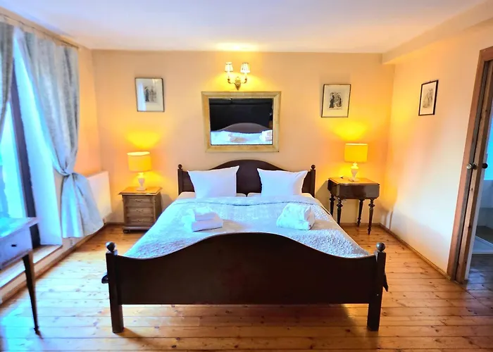 Dworek Adamski Bed & Breakfast Walbrzych