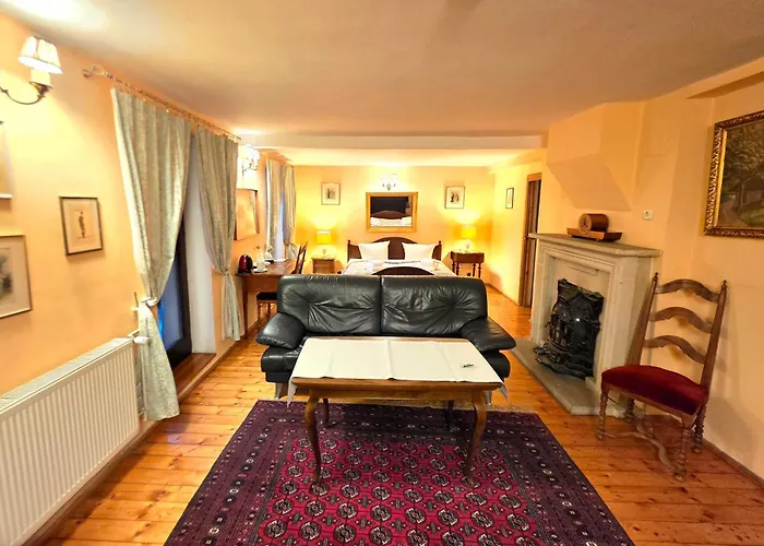 Bed & Breakfast Dworek Adamski Walbrzych